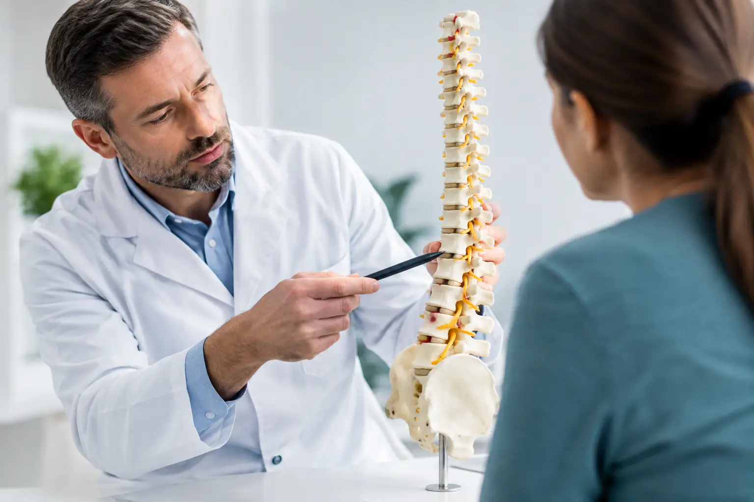 Cirurgia lombar causa aderência? Entenda